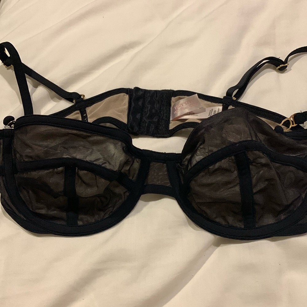 Beautiful black and mesh contoured balconet bra. Victoria’s Secret 36B